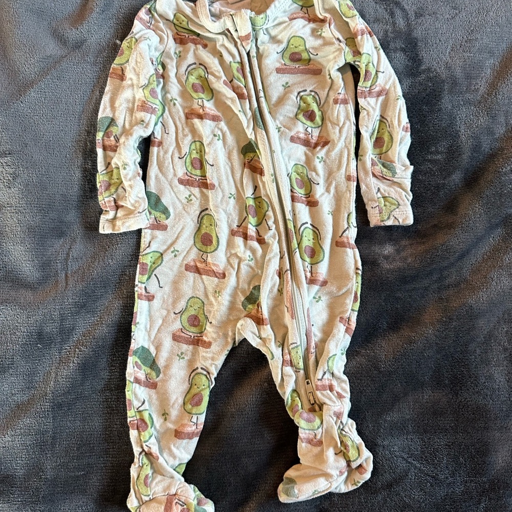 Tullabee Avocado Footie PJ 0-3 months